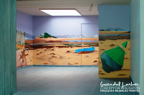 Fresque murale paysage maritime, espace sanitaire d'un camping à Carantec